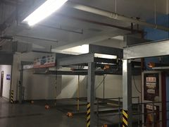 -丽丰购物中心·停车场