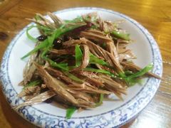 -都江堰石锅鱼