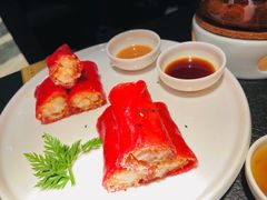 红米脆皮鲜虾肠-蝴蝶里·粤菜·点心(龙湖天街&滨江店)