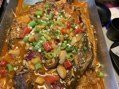 -鸣记脆皮烤鱼·海鲜烤鱼(三八广场店)