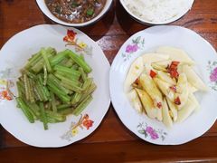 -爱的果实月嫂育婴师(世纪东方店)