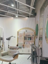-PE SALON 