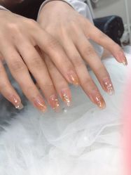 -苏彩·皮肤管理美甲美睫