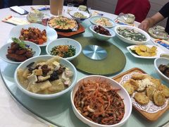 -侬佳蒸菜馆(听潮店)