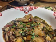 -鲤鱼塘农家山庄