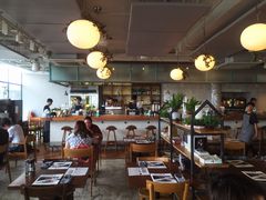 -ROAST coffee & eatery