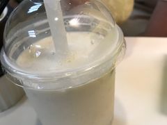 -志龙皇冠吃货椰子铺