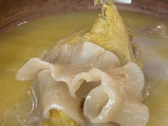 -鲜入围煮花胶鸡海鲜火锅