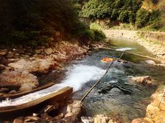 -安吉龙王山峡谷漂流