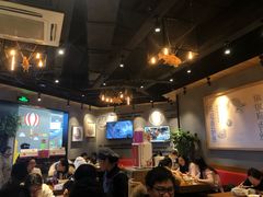 大堂-渝是乎川渝小炒(新世界百货望京店)