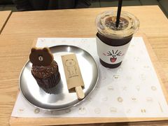 -LINE FRIENDS Garosu-gil Flagship Store