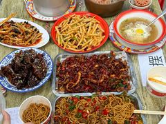 -江城燕子大排档(江汉路步行街店)