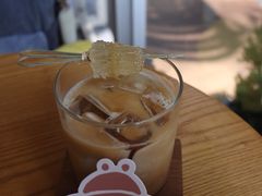 Bee的蜂巢拿铁-LilBee Coffee
