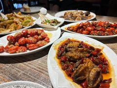 -嗨辣小聚·盘锦河蟹·海鲜烧烤龙虾(盘锦十年好店)