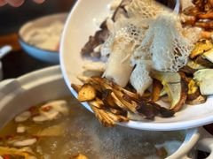 -黔蘑菇四季餐厅(观山湖店)