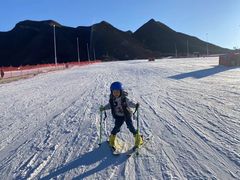 -荣盛康旅野三坡滑雪场