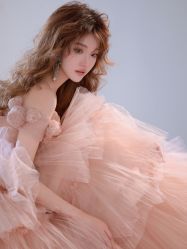 -艾米丽婚纱礼服
