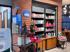 -星巴克(上海虹桥新天地二店)