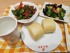 -蓝白自选餐厅(烟大店)