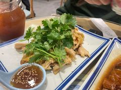 手撕鸡盐焗-彩虹站·香港烧腊茶餐厅