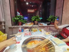 -宏姐串串香(宏伟路店)