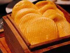 金牌扣肉配玉米饼-杭州西子湖四季酒店·金沙厅