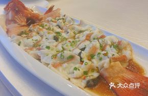 Sour Cabbage Stewed Eastern Star Grouper