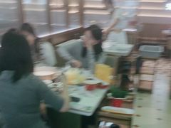 -洪氏嗨捞·广东猪肚鸡·椰子鸡火锅(西咸万象城店)