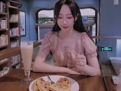 拿铁咖啡-那美(华莱坞店)