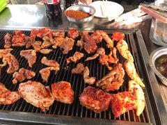 -三圣里·中餐宴请·自助烤肉·烤全羊·柴火鸡(旗舰店)