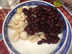 -赵记传承特色牛奶甜品(泉城广场店)