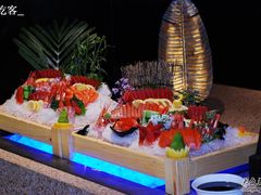 生鱼片拼盘-上海东方佘山翰悦阁酒店·Vie全日制餐厅