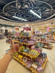 -卡通派潮品玩具折扣仓(青岛新城吾悦广场店)