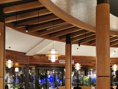 -茅草房·河畔园林火锅