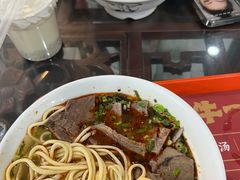 -牛一嘴·兰州牛肉面·大盘鸡(财富中心店)