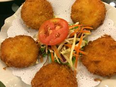 -J Daeng Seafood