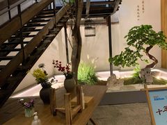 -蜜桃餐厅·伴山(湖滨商业街店)