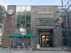 -星巴克(南宁民歌湖店)