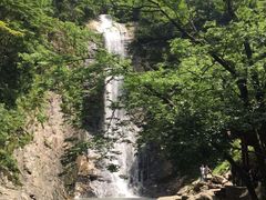 -燕子河大峡谷天坑仙境