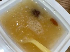鲜做银耳莲子羹-桂在香知桂林米粉(红博中央公园店)