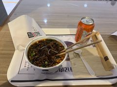 -荀记肉夹馍(三八家乐福店)