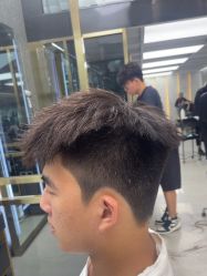 -苏奇发型·烫发染发