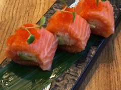 三文鱼牛油果寿司卷-阿吾罗日本料理(K11艺术中心店)