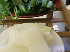-洞庭洲·防空洞火锅·烧烤·铜锅涮肉(新百广场店)