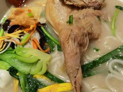 半只鸡过桥米线-刀小蛮半只鸡过桥米线(家乐福四元桥店)