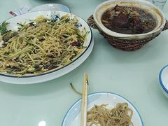 -老码头黑皮肘子锅包肉熏酱水饺(文政街店)