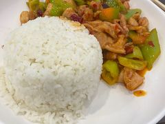 辣子鸡丁盖饭-聚德华天护国寺小吃(甜水园店)