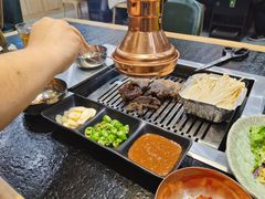 -臻牛烤肉