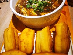 小油条配酸辣汤-味莊·青岛菜(云霄路店)