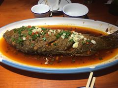 二姐烧水库大鲤鱼-二姐家三个拿手菜·北塘海鲜·大馅锅贴王(成林道店)